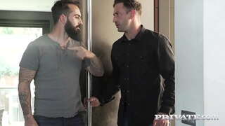 Тази развълнуван попка блондинка не може да се наситят на член! Тя кара задника да работи, като интензивни удари на киске и двойно дълбоко гърло в противен трехходовом режим. Пълен Натиснете Private.com !