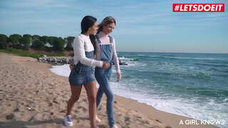 LETSDOEIT - #Apolonia Lapiedra - בחורות סקסיות מתפרעים על הבית החדש שלהם