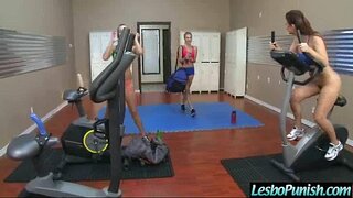 Кырыс секс Наказывает Ләззәт Арасында Кайнар һәм Злыми Лесбиянками (Блейк, Карли һәм Кенна) фильм-19