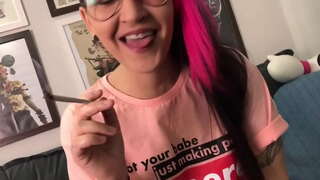 סטונר ילדה - מילה מפחיד